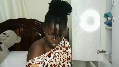 Snapshot of melanin_juicey8 chatting on 05.18.26 melanin_juicey8 online show from 05.18.26