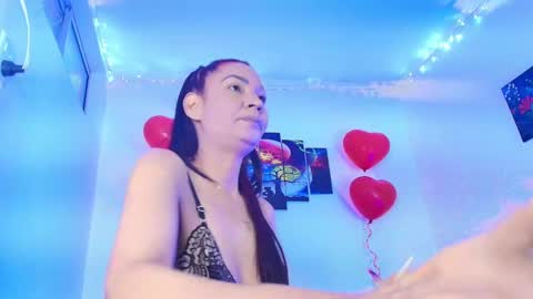 melannia_hills online show from 10.03.25