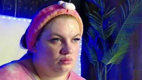 melanniebrown online show from 04.15.26