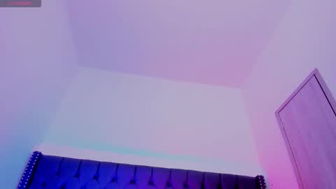 Snapshot of melanny_luv chatting on 12.15.25 MelanyLuv online show from 12.15.25