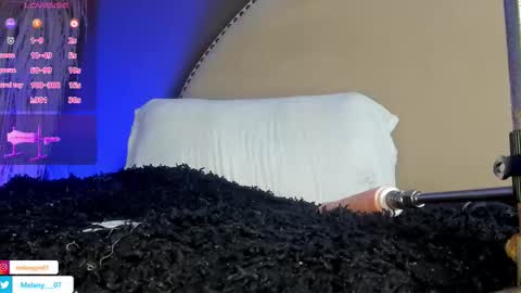 melany online show from 11.22.25