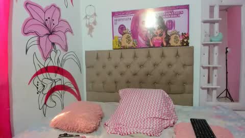 meli_lewis online show from 11.20.25