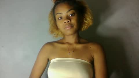 meliana98 online show from 10.28.25