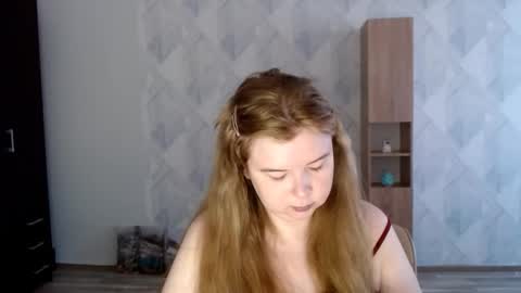 Snapshot of melina_beauty chatting on 09.15.25 Melina online show from 09.15.25