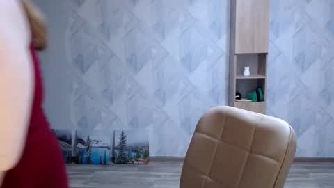 Snapshot of melina_beauty chatting on 11.23.25 Melina online show from 11.23.25