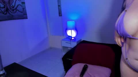 Melina Hope online show from 12.17.25