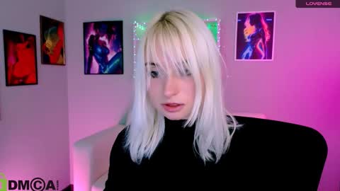 Snapshot of melisa_white1 chatting on 11.13.25 Melisa online show from 11.13.25