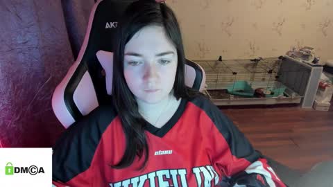 Snapshot of melisanilson chatting on 10.10.25 melisanilson online show from 10.10.25