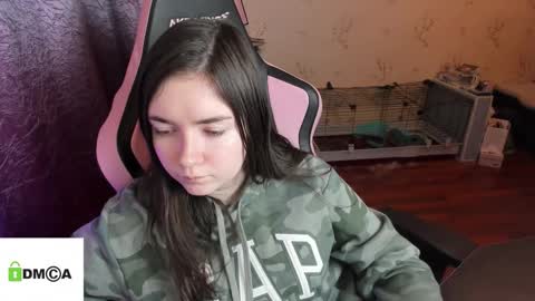 Snapshot of melisanilson chatting on 10.21.25 melisanilson online show from 10.21.25