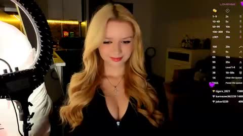 Snapshot of meliss_ss chatting on 07.09.26 Mel or Lissa 3 Welcome here online show from 07.09.26