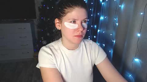 Melissa  Ray online show from 01.03.25