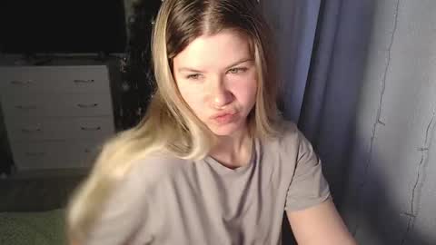 Melissa  Ray online show from 01.16.25