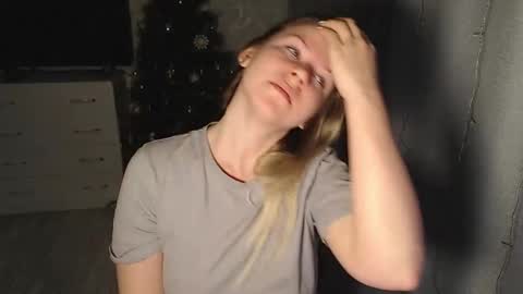 Melissa  Ray online show from 01.22.25