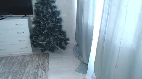 Melissa  Ray online show from 01.27.25