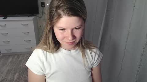 Melissa  Ray online show from 02.07.25