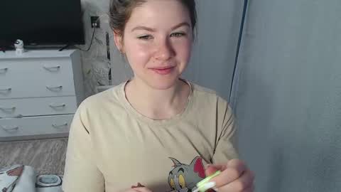 Melissa  Ray online show from 02.12.25