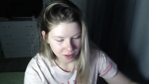 Melissa  Ray online show from 02.21.25