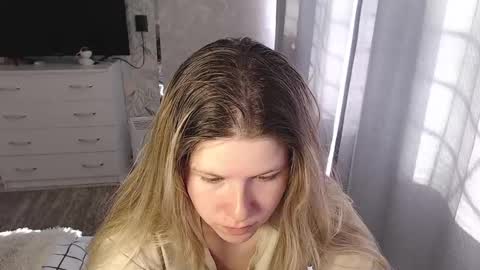 Melissa  Ray online show from 03.03.25