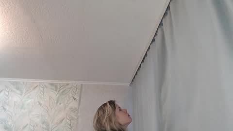 Melissa  Ray online show from 03.07.25