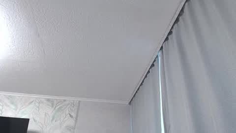 Melissa  Ray online show from 09.25.25