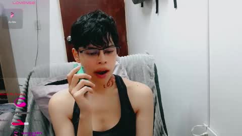 Snapshot of melissa_and_dany chatting on 11.11.25 Melissas Corner online show from 11.11.25