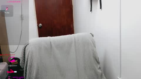 Snapshot of melissa_and_dany chatting on 11.19.25 Melissas Corner online show from 11.19.25