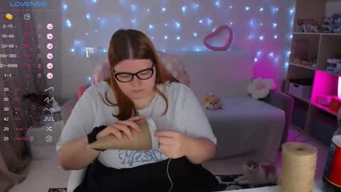 Snapshot of melissa_purr chatting on 12.14.24 melissa_purr online show from 12.14.24