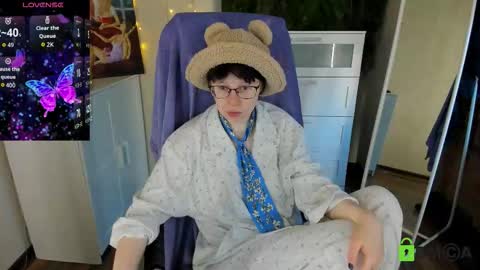 Snapshot of melissa_wells chatting on 10.08.25 Melissa online show from 10.08.25