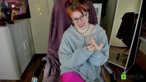 Snapshot of melissa_wells chatting on 11.15.25 Melissa online show from 11.15.25