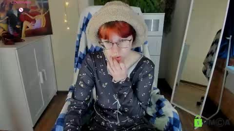 Snapshot of melissa_wells chatting on 11.16.25 Melissa online show from 11.16.25