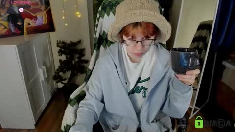 Snapshot of melissa_wells chatting on 11.25.25 Melissa online show from 11.25.25