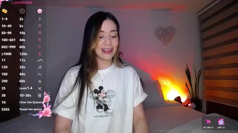 Snapshot of melissalopez27 chatting on 11.30.25 Melissa Lopez online show from 11.30.25