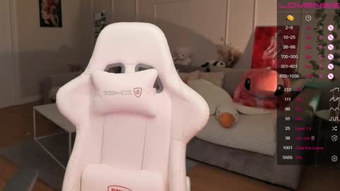 Snapshot of melissamiles chatting on 12.02.25 melissamiles online show from 12.02.25