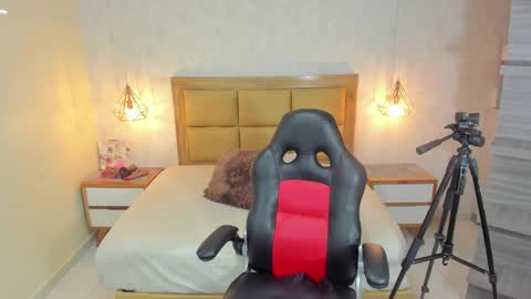    online show from 11.20.25