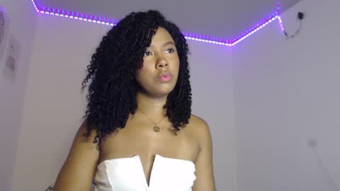 Snapshot of mell_rossi chatting on 10.26.25 mell_rossi online show from 10.26.25