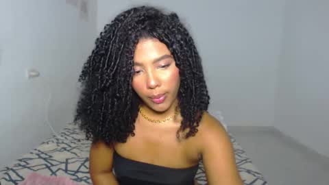 Snapshot of mell_rossi chatting on 12.16.25 mell_rossi online show from 12.16.25