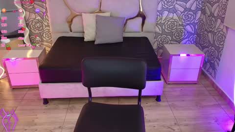 Snapshot of mellani_tay chatting on 01.25.25 Mellani online show from 01.25.25