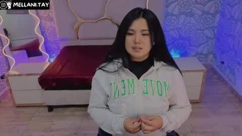 Snapshot of mellani_tay chatting on 10.27.25 Mellani online show from 10.27.25