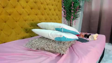 Melody online show from 11.15.25