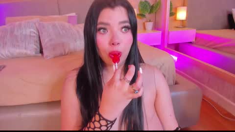 Snapshot of meloddy_rose chatting on 11.27.25 Melody online show from 11.27.25