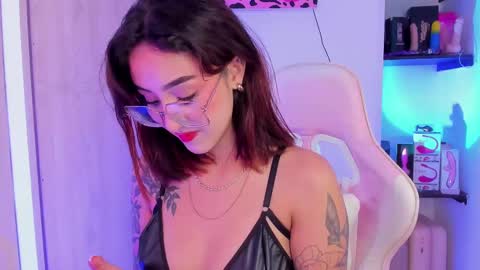 Snapshot of melodie_roy chatting on 02.27.25 Melodie Roy 999 online show from 02.27.25