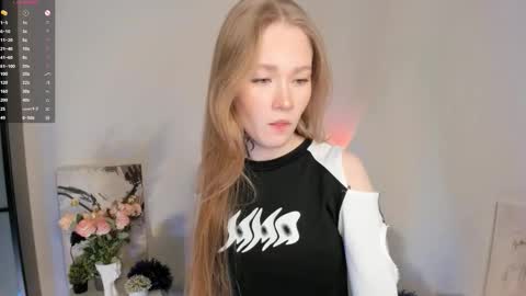 Snapshot of melodievejar chatting on 02.10.26 melodievejar online show from 02.10.26