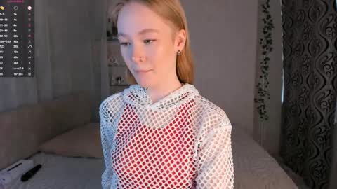 Snapshot of melodievejar chatting on 04.02.26 melodievejar online show from 04.02.26