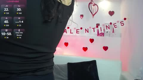 Snapshot of melodiroux_ chatting on 02.15.26 Melodi online show from 02.15.26