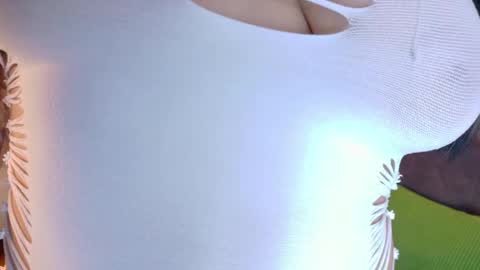 M E L O D Y  online show from 04.14.26