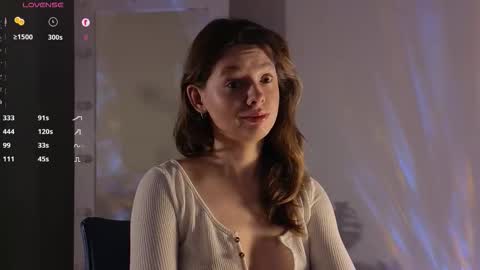 Snapshot of melodykey_x chatting on 11.06.25 melody online show from 11.06.25