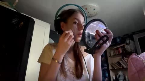 Hi Im Aria 18 years old online show from 09.17.25