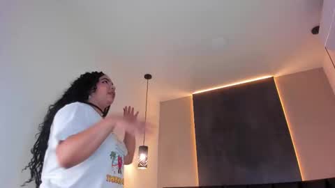  Memphis Williams  online show from 12.15.25