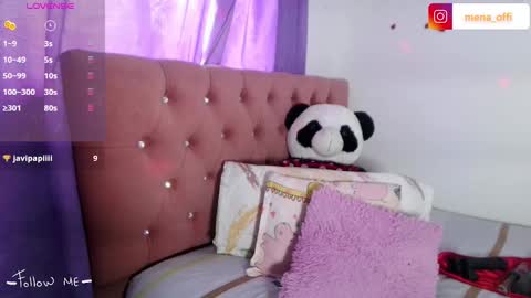 Snapshot of mena_hicks chatting on 01.27.25 Heart online show from 01.27.25