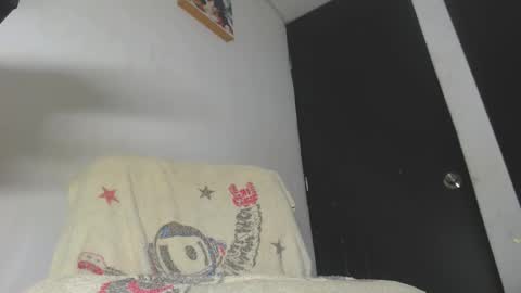 Snapshot of mensexydick20 chatting on 11.05.25 big brown online show from 11.05.25